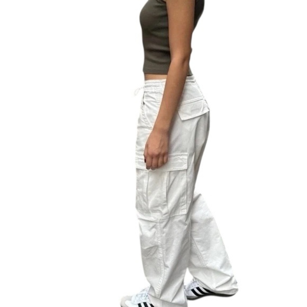 BRANDY MELVILLE Kimmy Baggy Straight Leg Utility Cargo Pants in white